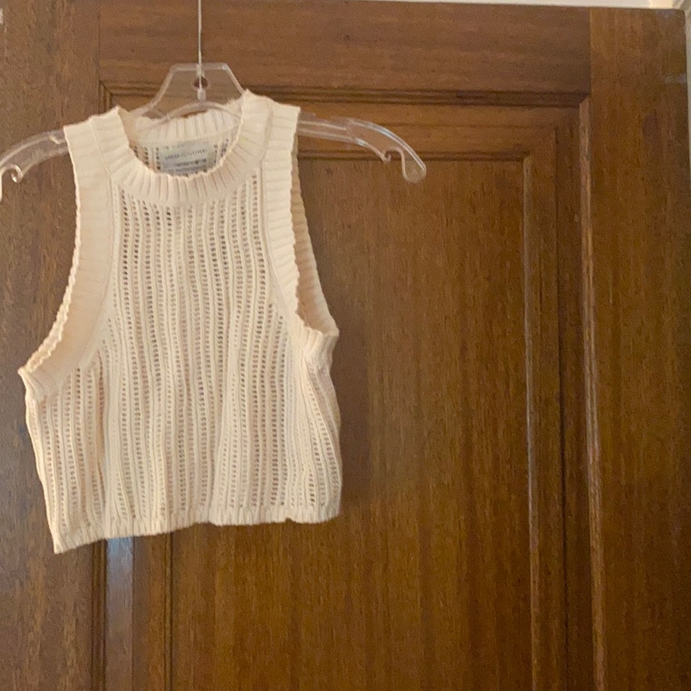 Urban outfitters size small crop top in beige